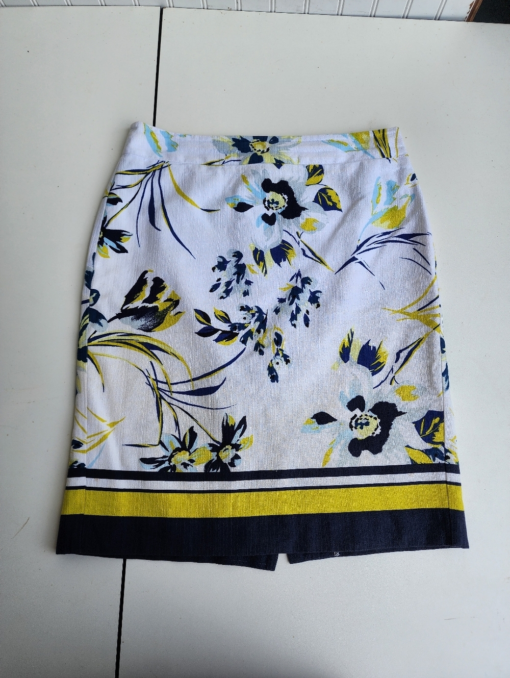 Ann Taylor Loft Pencil Skirt Black Yellow White Floral Straight Lined Carrer 4